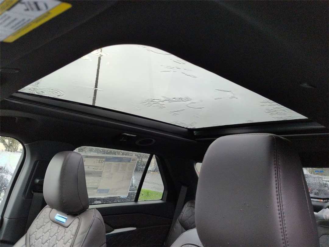 2026 Ford Explorer Platinum - Image 22