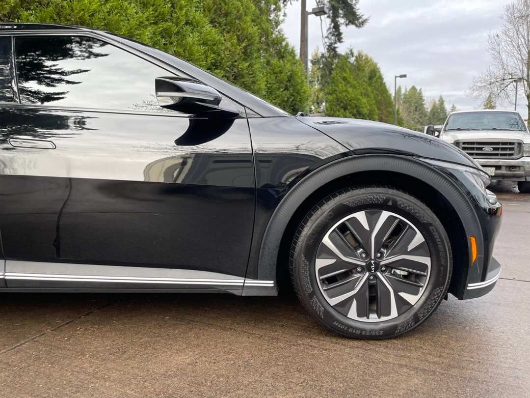 2024 Kia Ev6 Light - Image 2