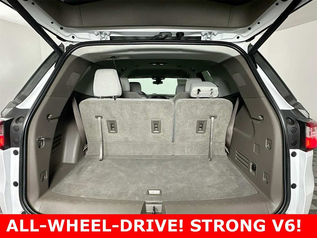 2021 Chevrolet Traverse LT - Image 31