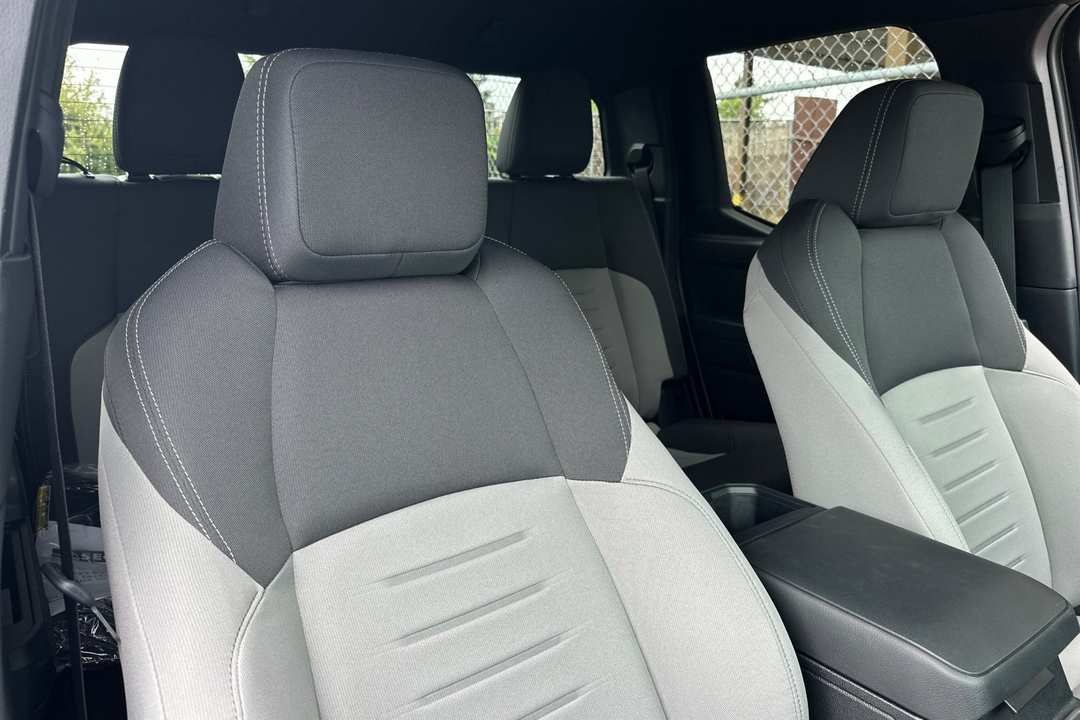 2025 Toyota Tacoma TRD OffRoad - Image 16