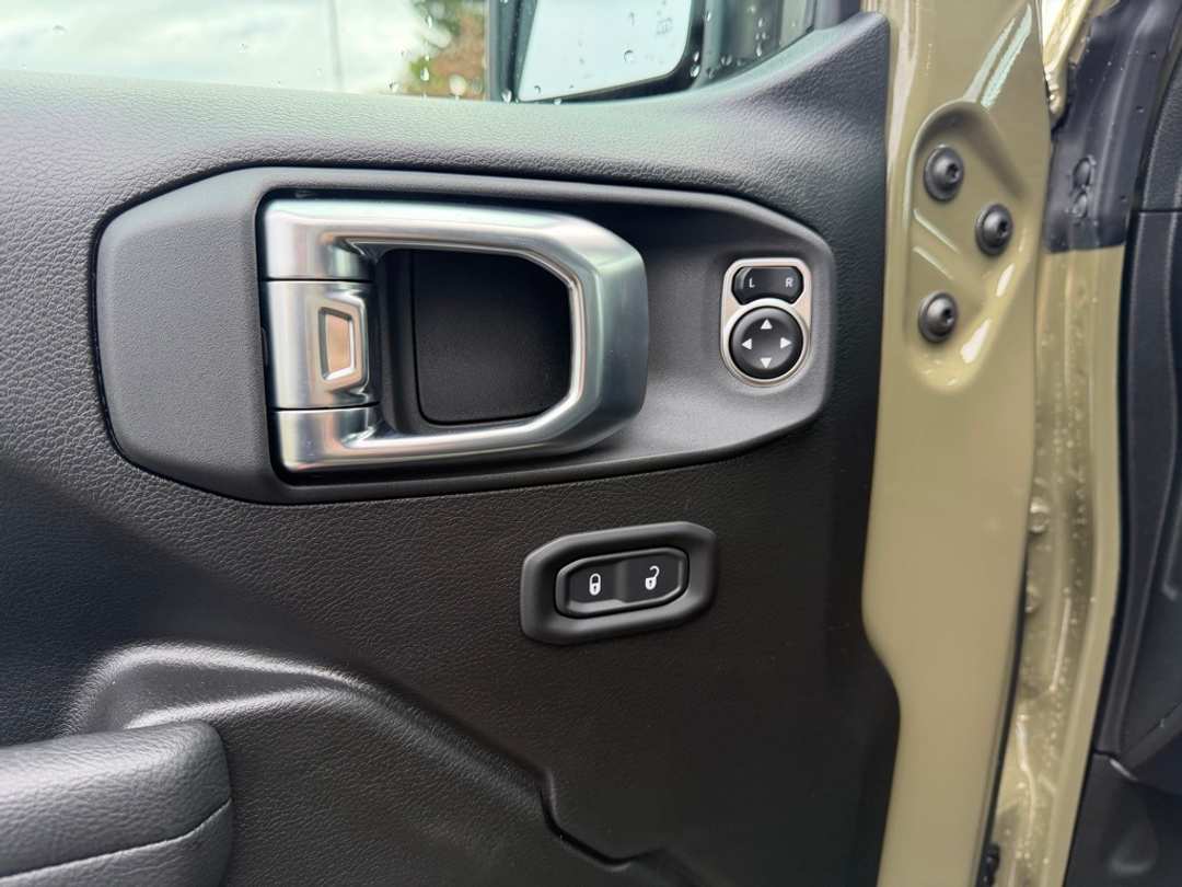 2026 Jeep Wrangler Willys - Image 13