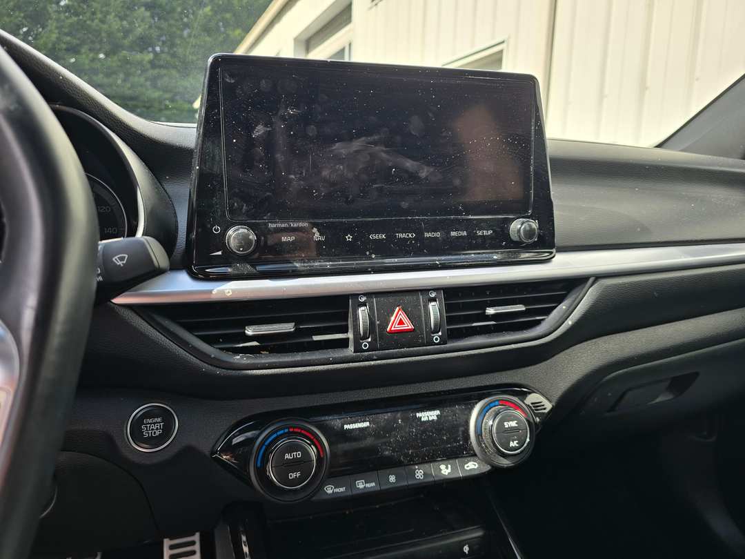 2023 Kia Forte GTLine - Image 3