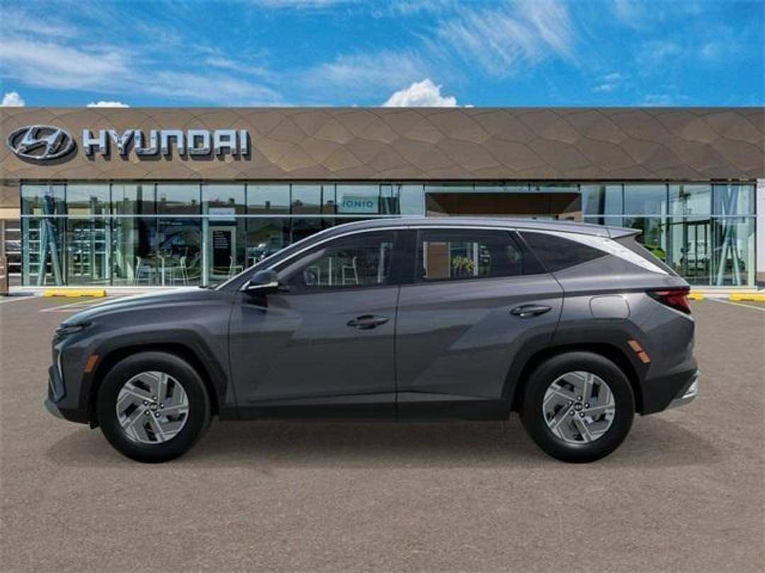 2026 Hyundai Tucson Blue - Image 3