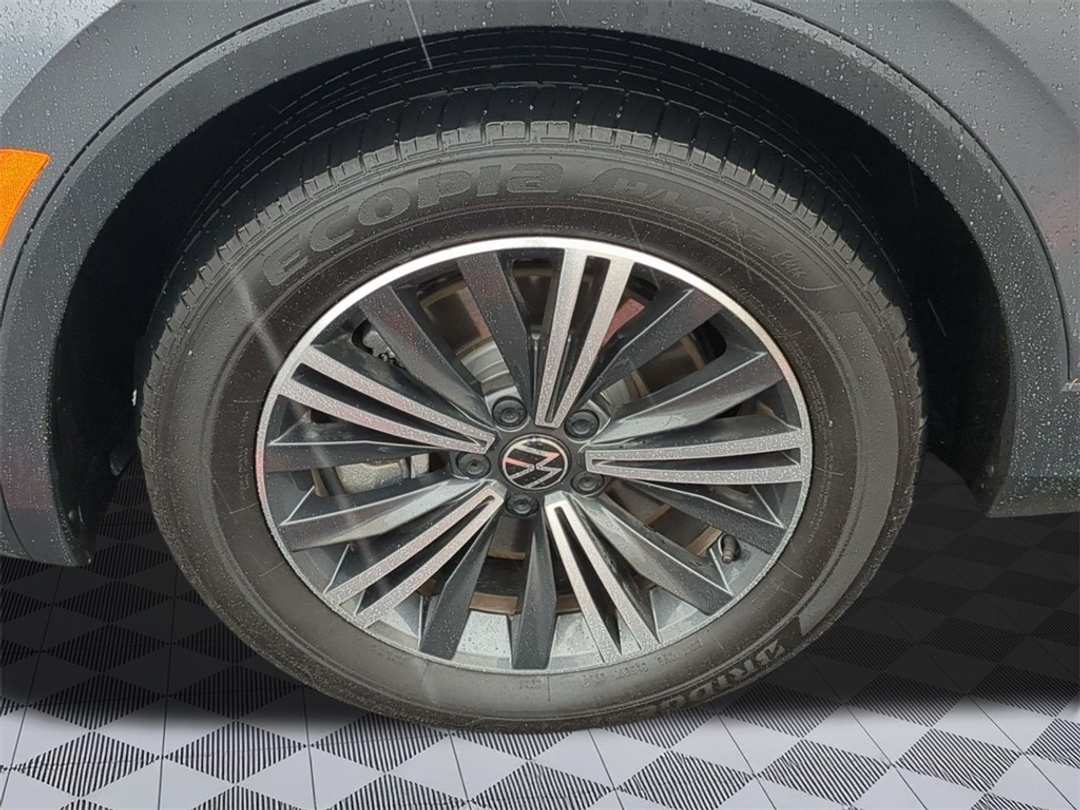 2024 Volkswagen Tiguan 2.0T Wolfsburg Edition - Image 29