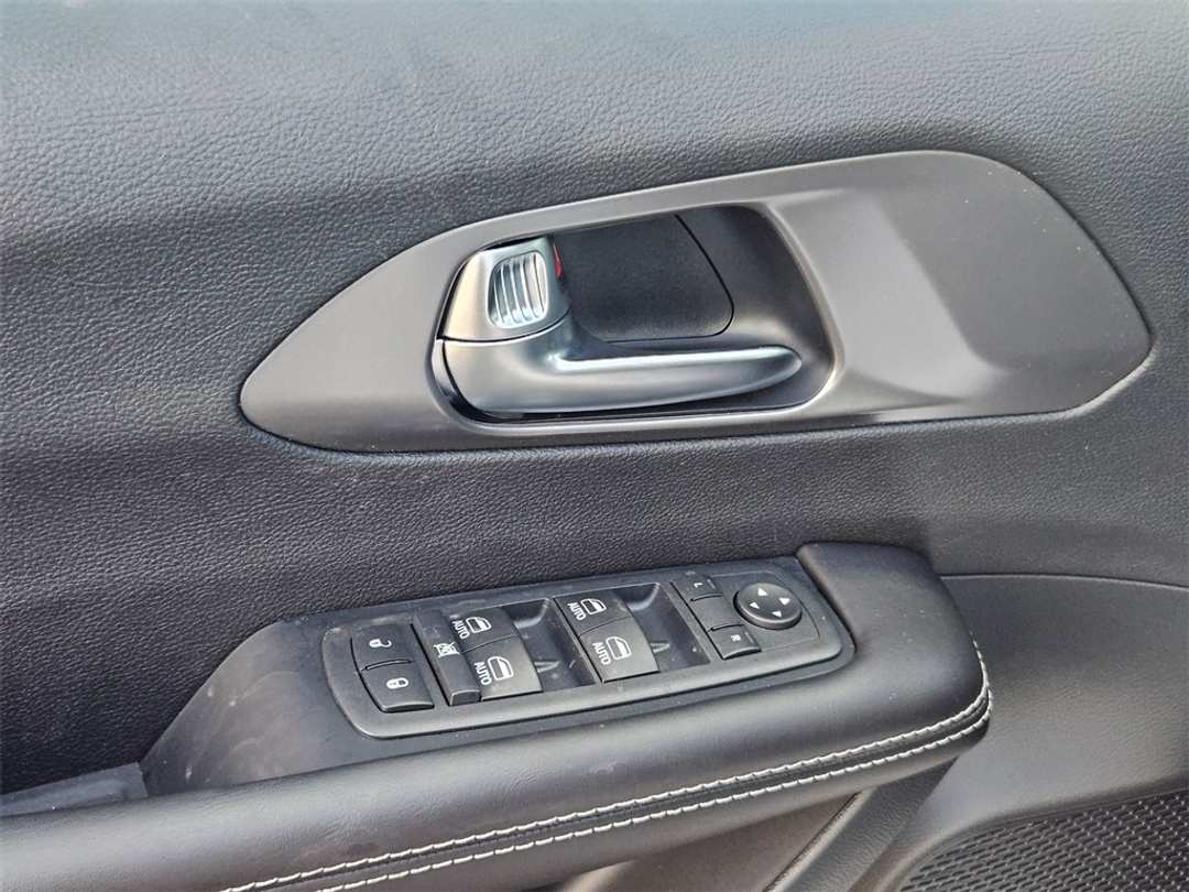 2026 Chrysler Voyager LX - Image 11