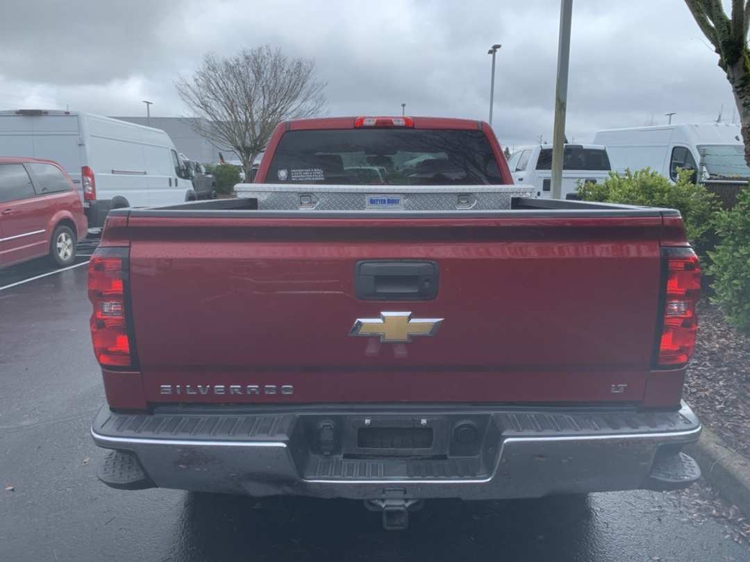 2018 Chevrolet Silverado 1500 LT - Image 3