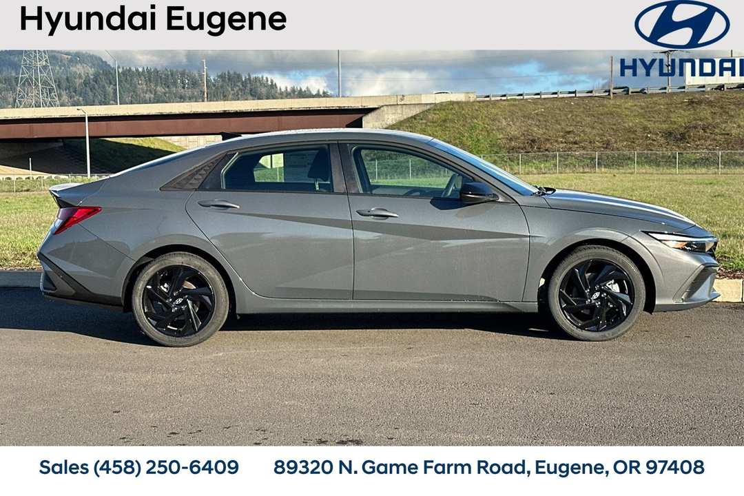 2026 Hyundai Elantra SEL Sport - Image 3