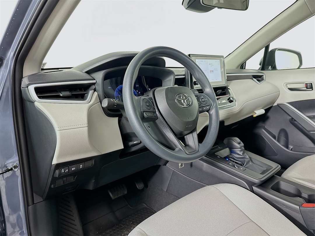 2026 Toyota Corolla Cross L - Image 9