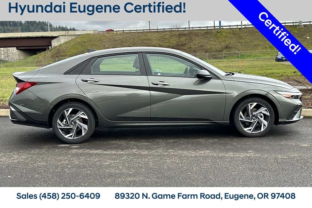 2025 Hyundai Elantra SEL Sport - Image 3