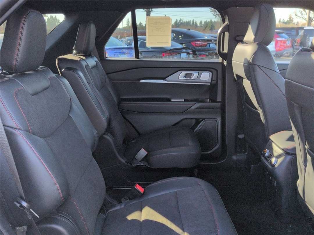 2026 Ford Explorer ST - Image 30