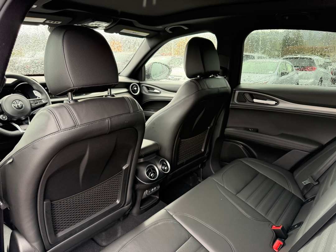 2026 Alfa Romeo Stelvio - Image 32