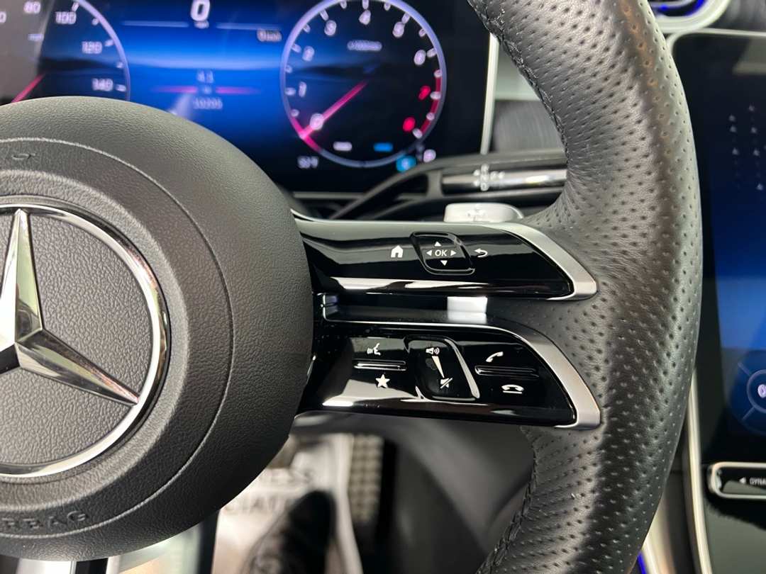 2025 Mercedes-Benz GLC GLC 300 - Image 17