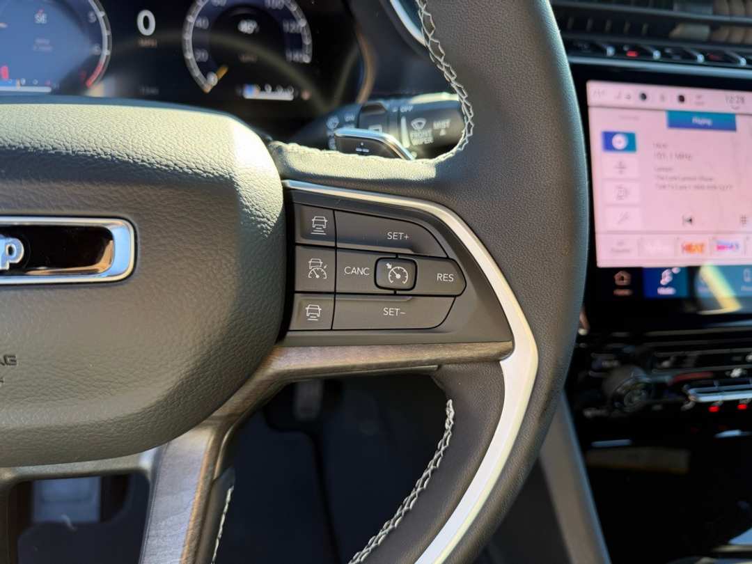 2025 Jeep Grand Cherokee Limited - Image 19