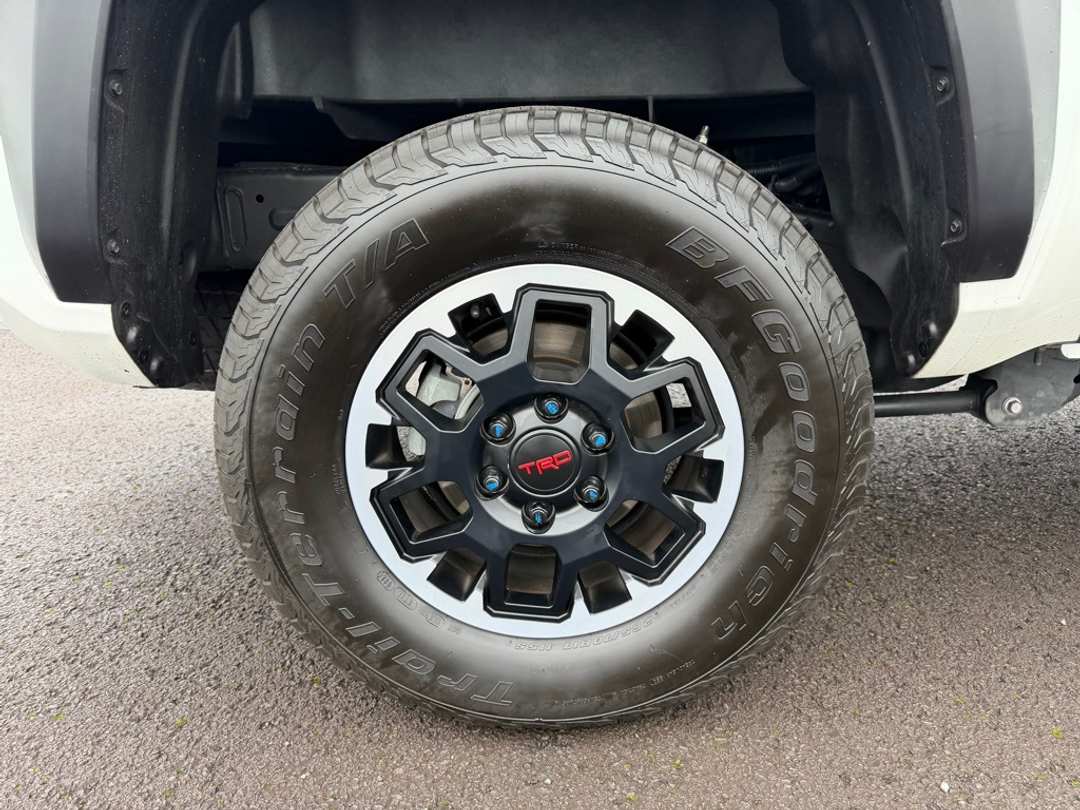 2024 Toyota Tacoma TRD OffRoad - Image 9