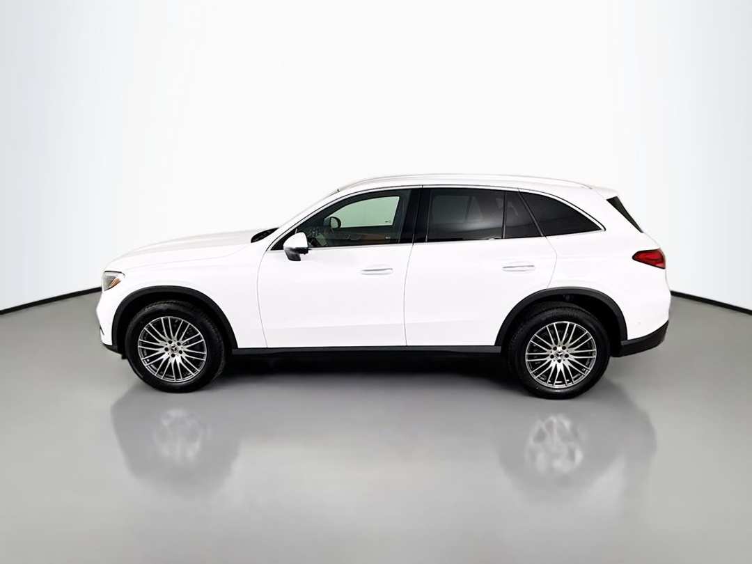 2026 Mercedes-Benz GLC GLC 300 - Image 2