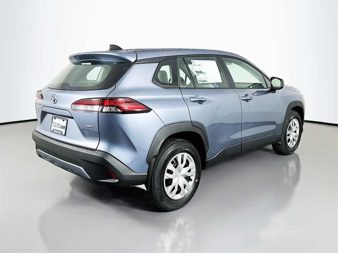 2026 Toyota Corolla Cross L - Image 7