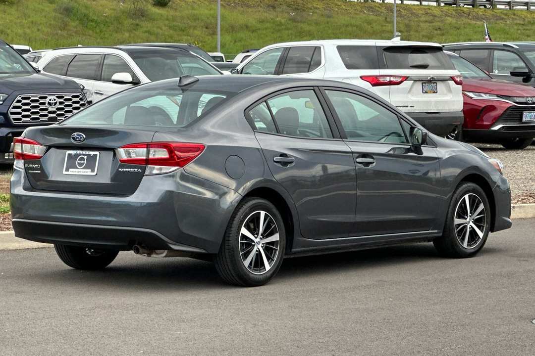 2023 Subaru Impreza Premium - Image 3