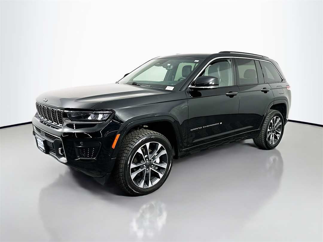 2022 Jeep Grand Cherokee Overland - Image 3