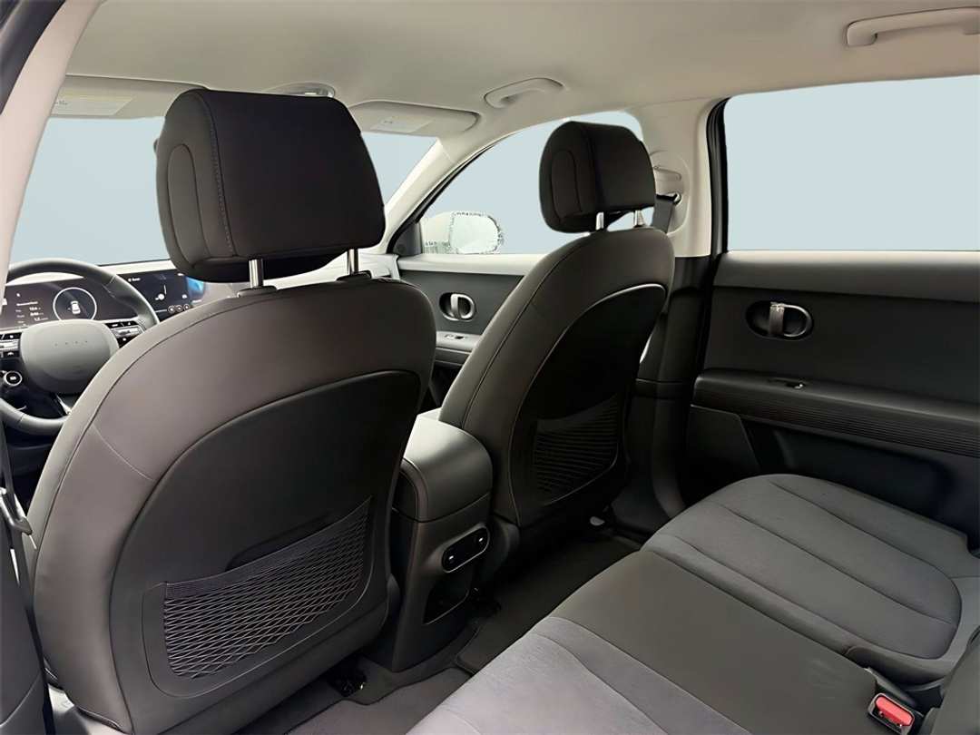 2026 Hyundai Ioniq 5 SE - Image 31