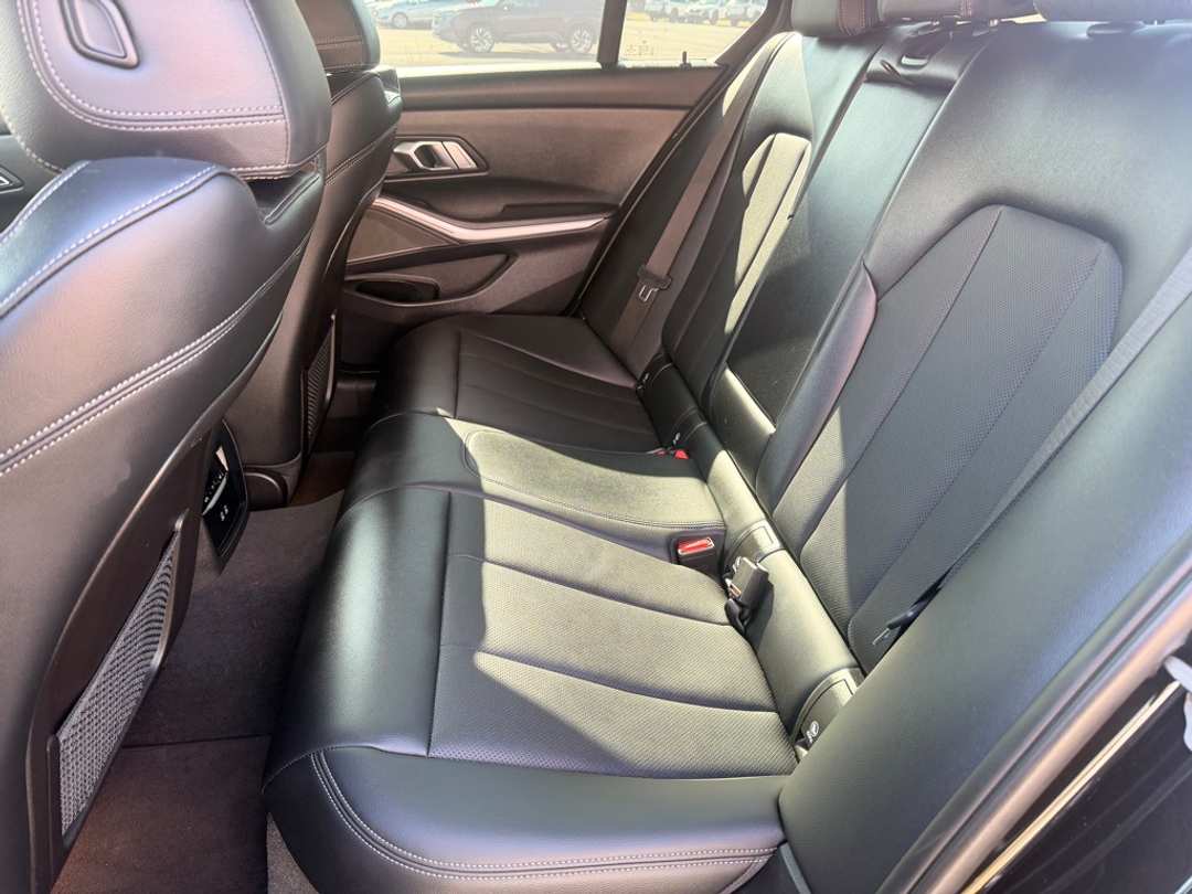 2023 BMW 3 Series 330e xDrive - Image 18