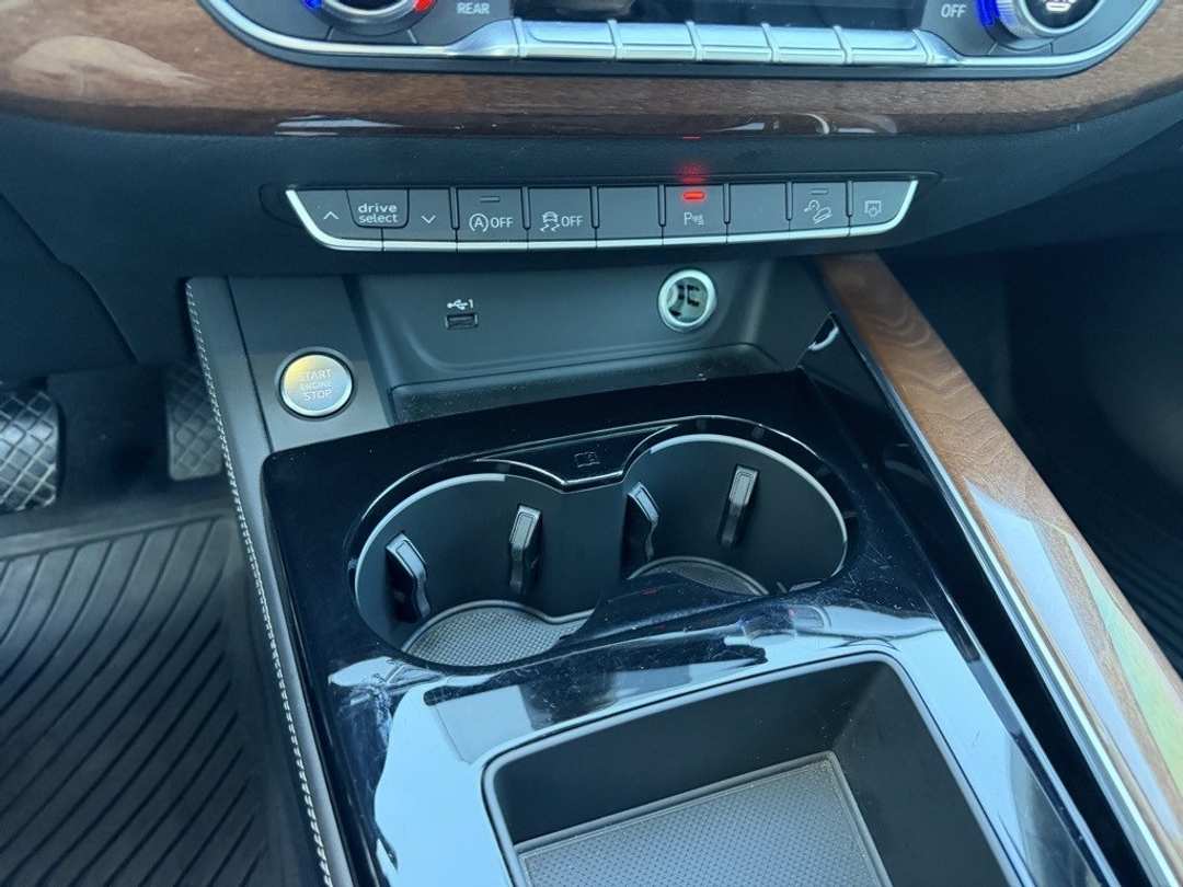 2022 Audi A4 Allroad 45 Premium Plus - Image 24