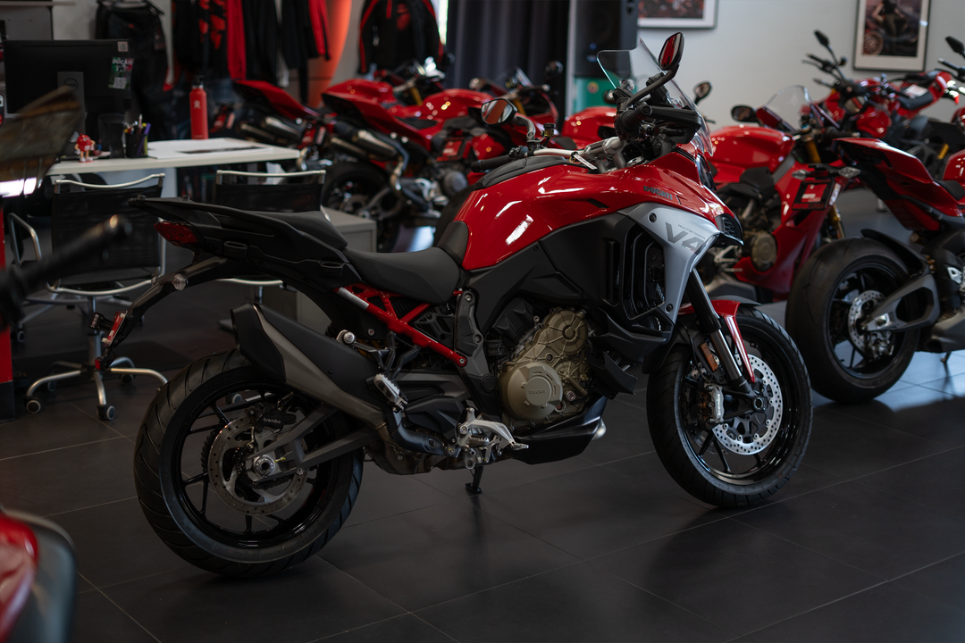 2025 Ducati Multistrada V4 - Image 8