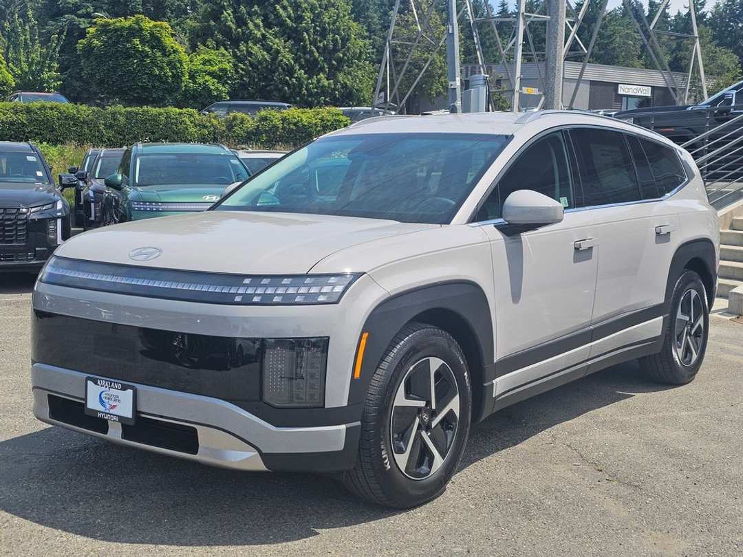 2026 Hyundai Ioniq 9 S - Image 3