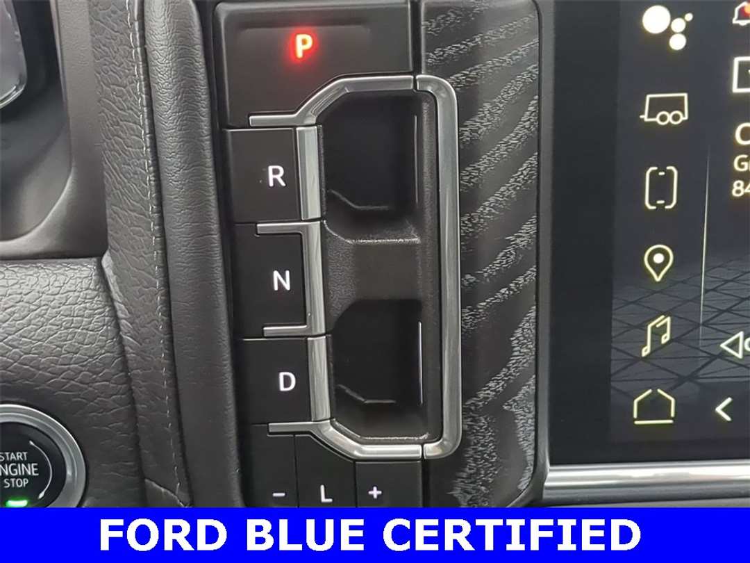 2024 GMC Yukon Denali - Image 17