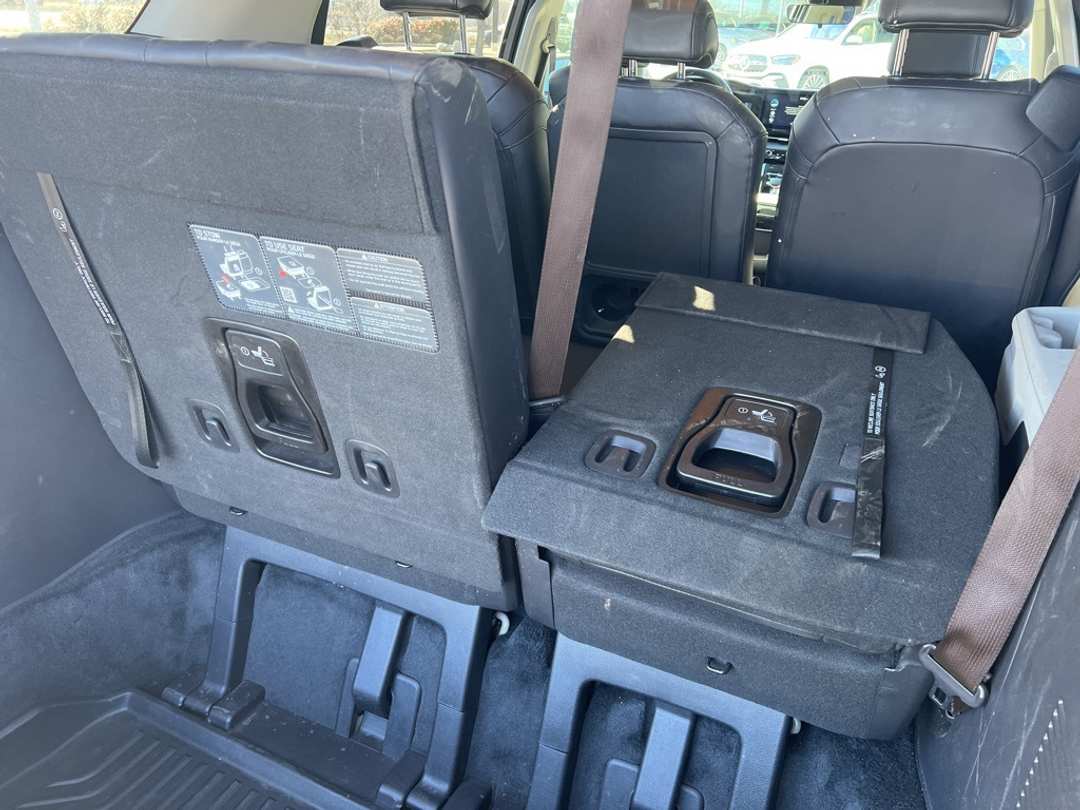 2024 Kia Carnival EX - Image 15