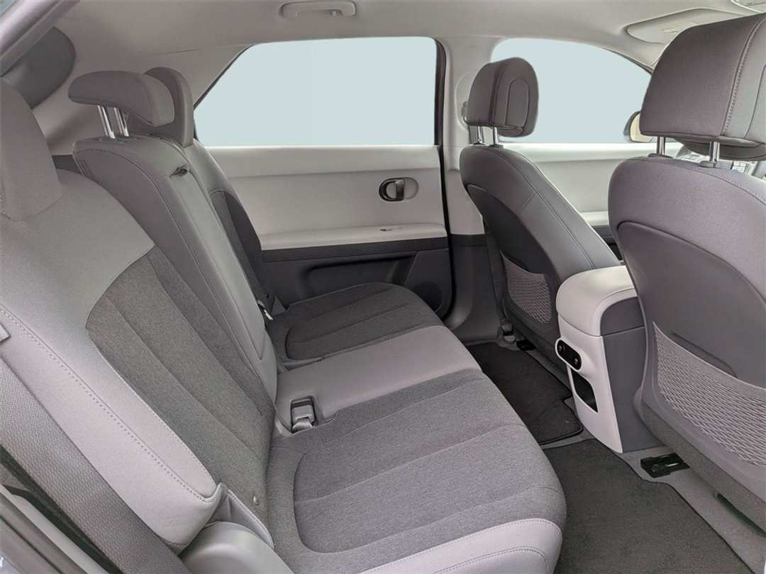 2025 Hyundai Ioniq 5 SE - Image 31