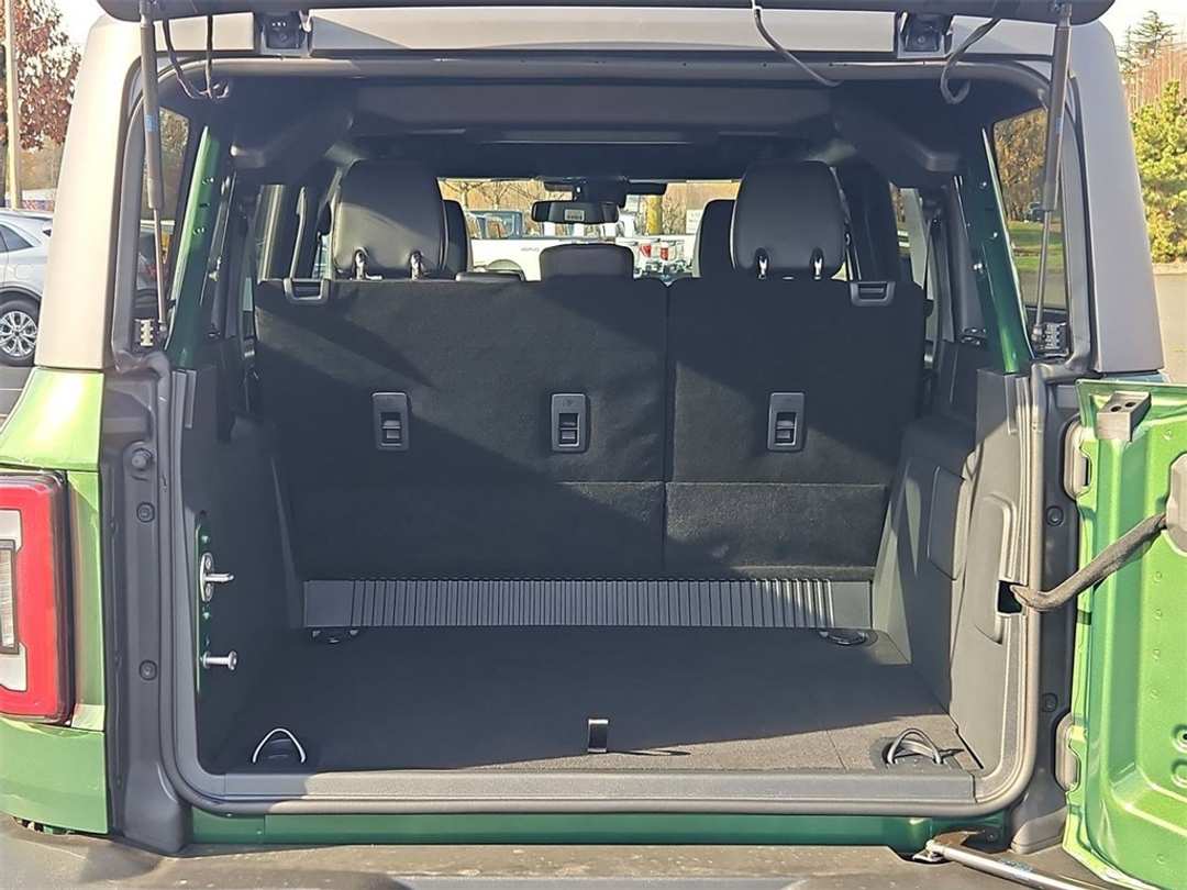 2025 Ford Bronco Outer Banks - Image 27