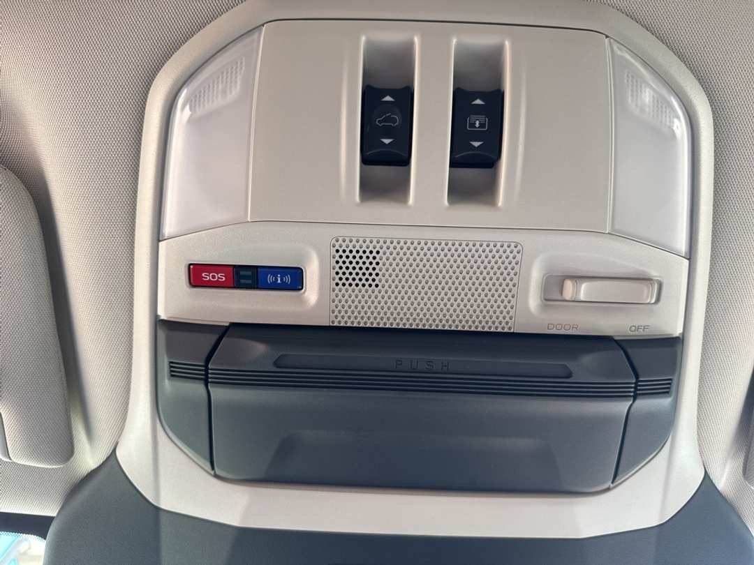 2025 Subaru Ascent Onyx Edition Touring - Image 59