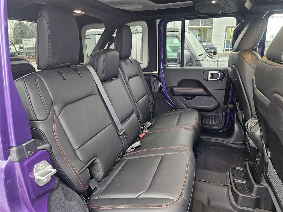 2026 Jeep Wrangler Rubicon X - Image 37