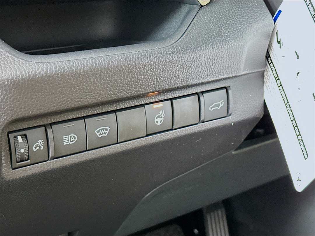 2025 Toyota Rav4 XLE Premium - Image 10