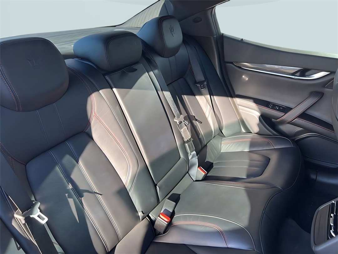 2018 Maserati Ghibli S Q4 GranSport - Image 11