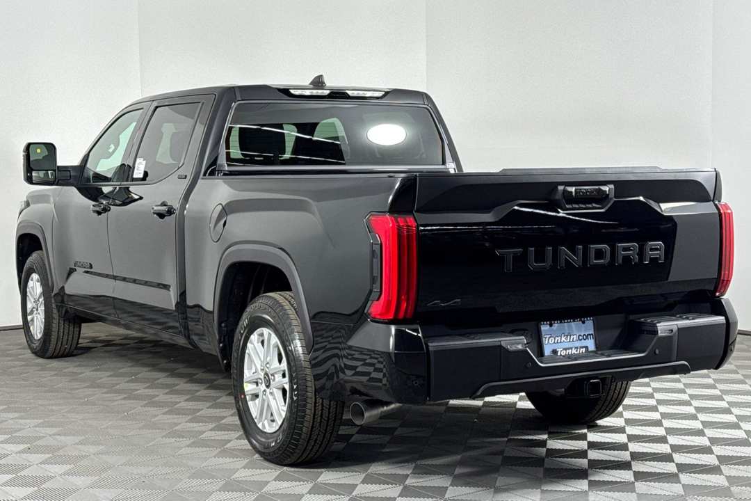 2025 Toyota Tundra SR5 - Image 6