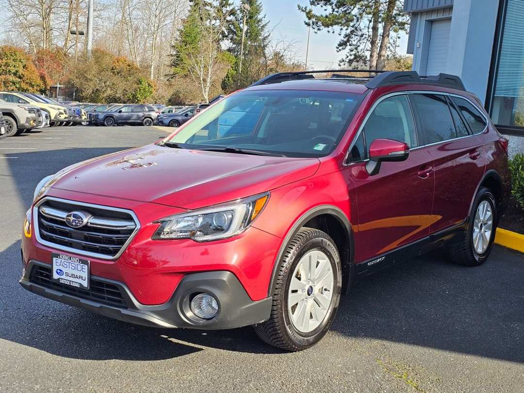 2018 Subaru Outback 2.5i Premium - Image 3
