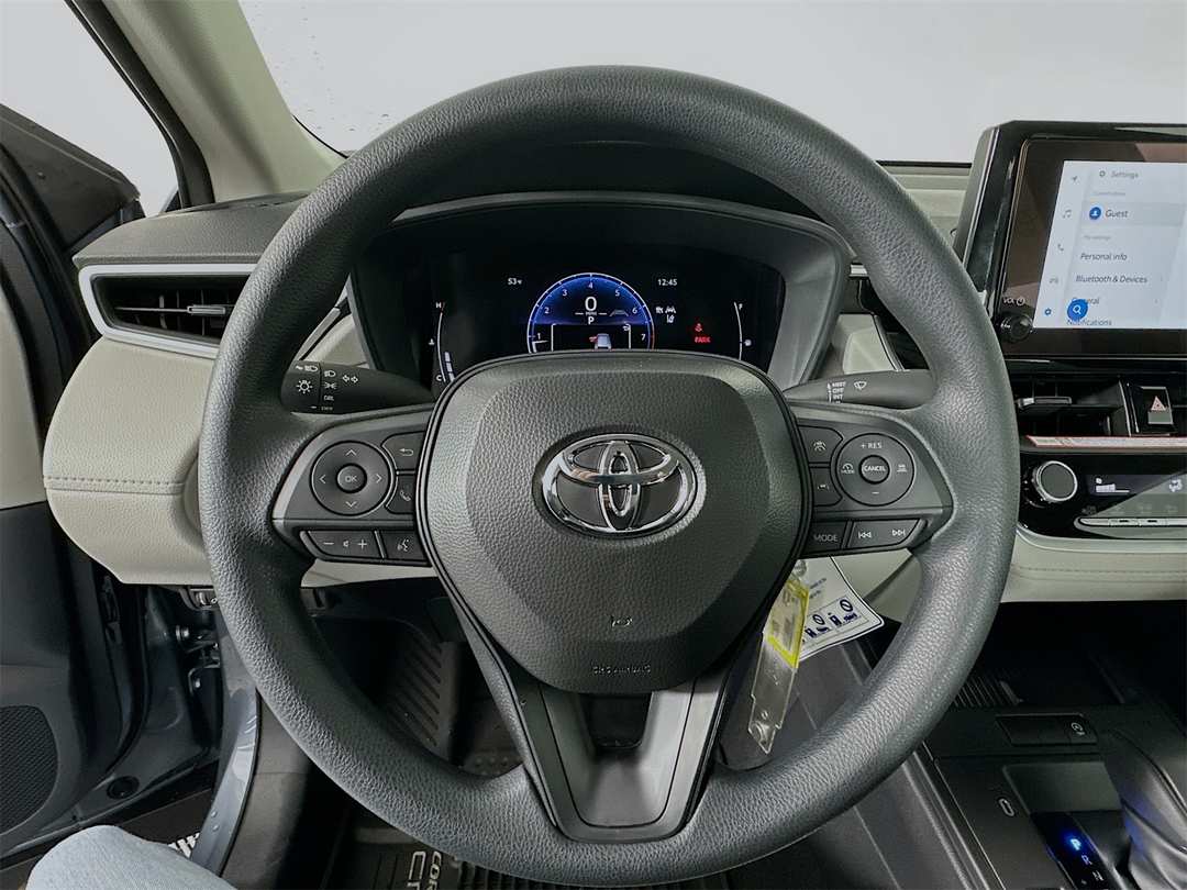 2026 Toyota Corolla Cross L - Image 11
