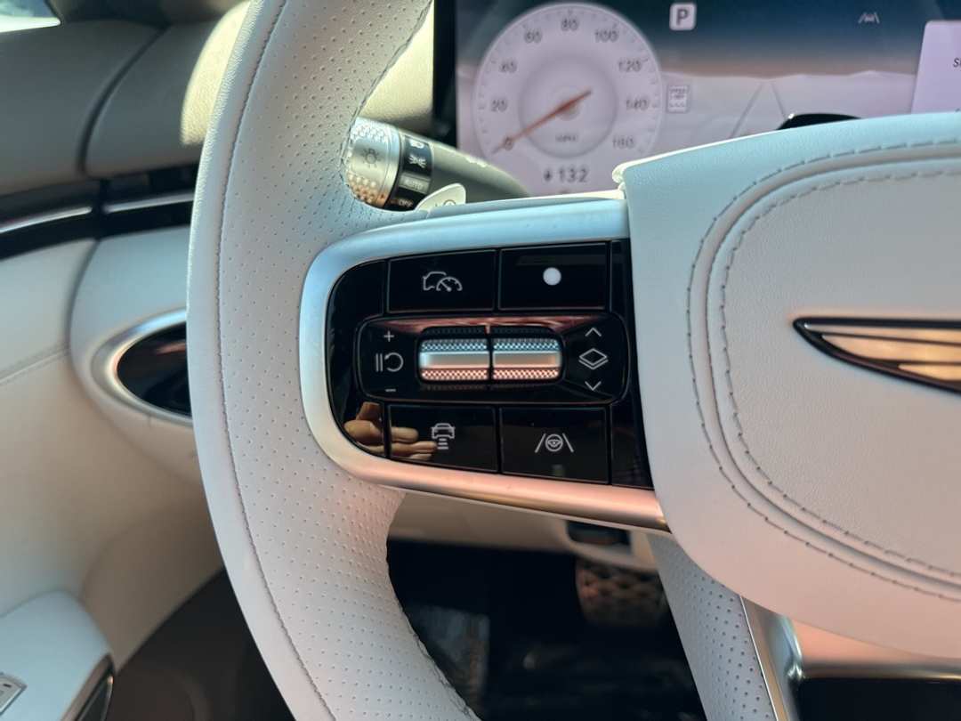 2026 Genesis Electrified Gv70 - Image 36