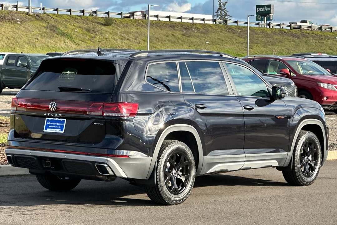 2026 Volkswagen Atlas 2.0T Peak Edition - Image 3