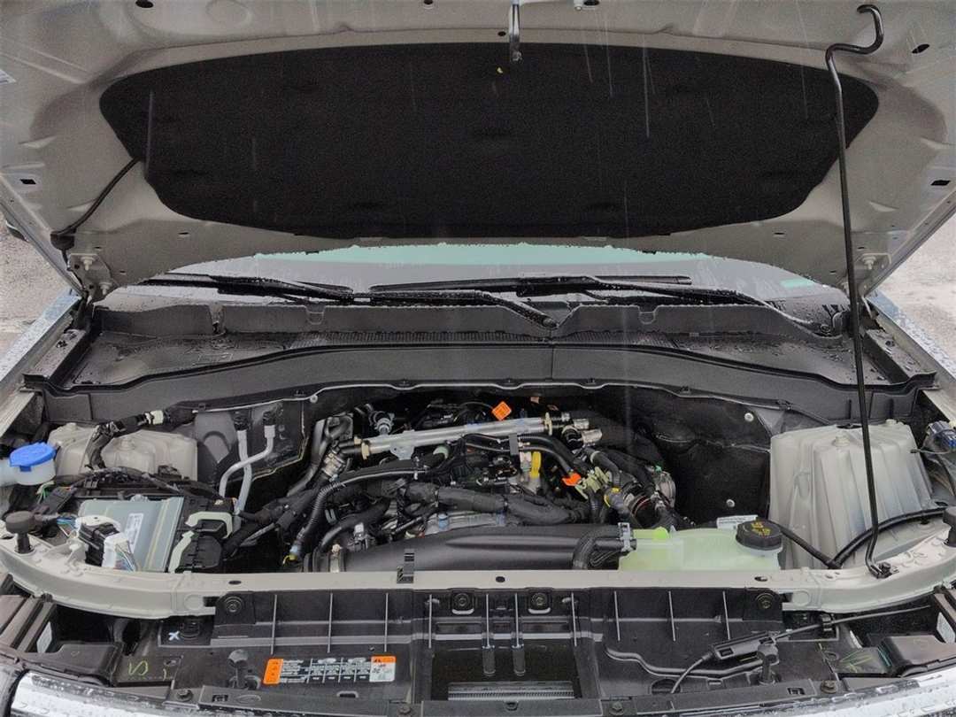 2026 Ford Explorer Active - Image 30