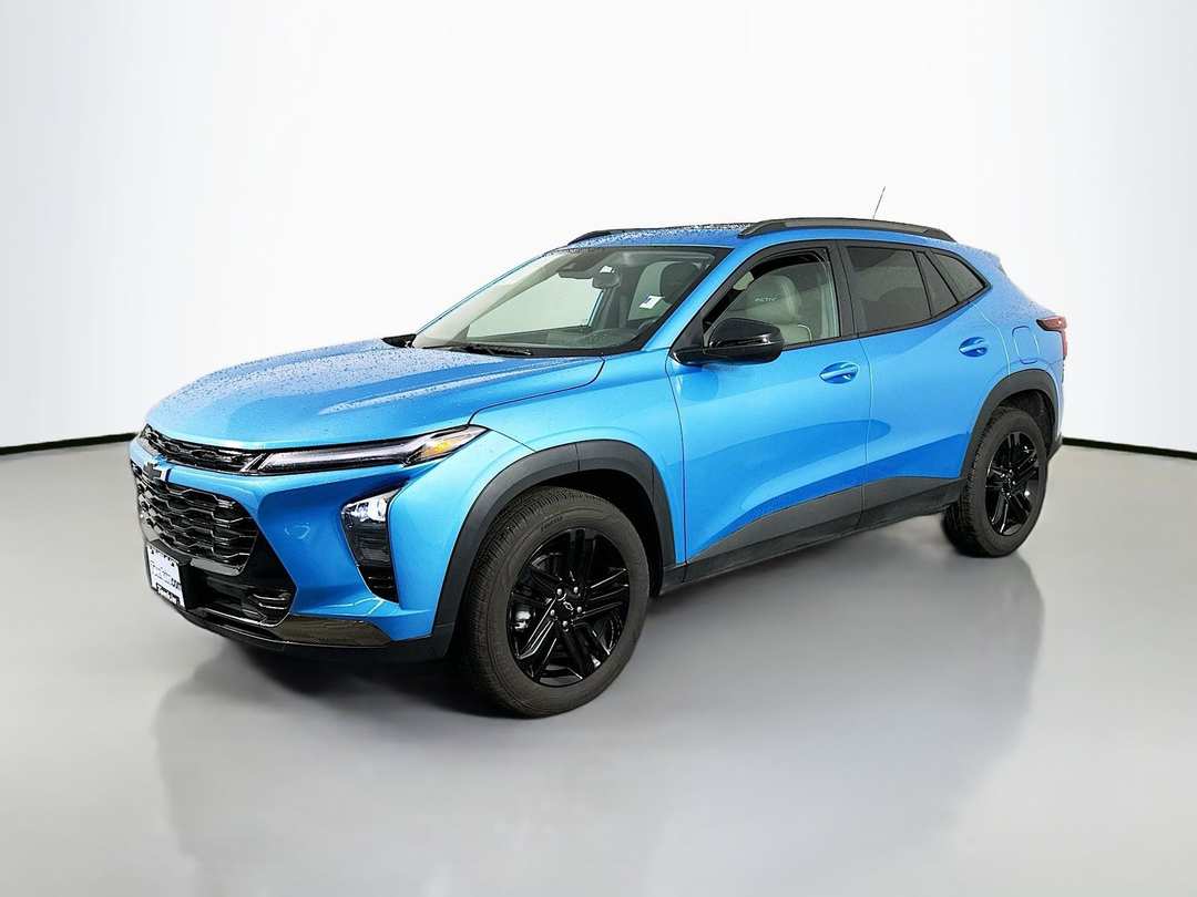 2025 Chevrolet Trax ACTIV - Image 3