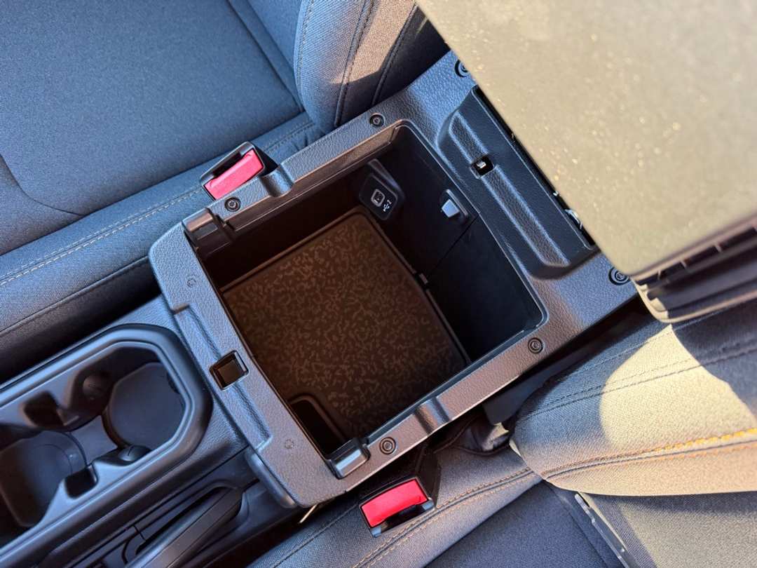 2026 Jeep Wrangler Sport - Image 25