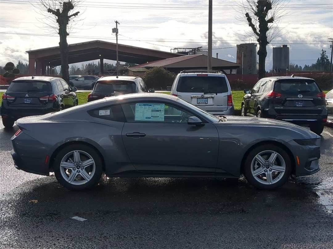 2026 Ford Mustang EcoBoost - Image 6