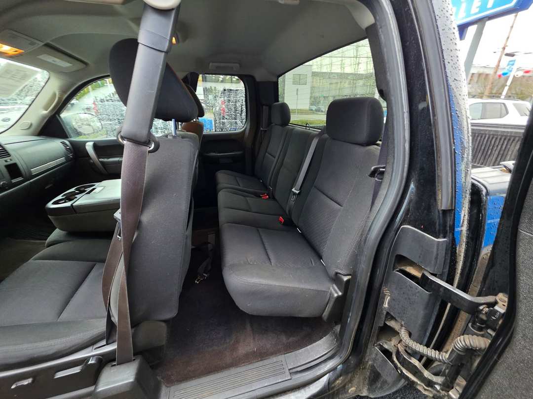 2013 Chevrolet Silverado 1500 LT - Image 13