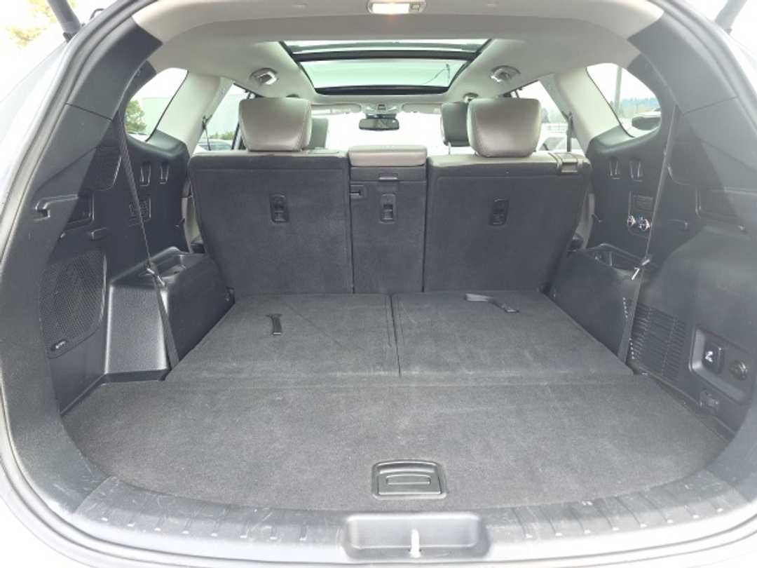 2017 Hyundai Santa Fe SE Ultimate - Image 28