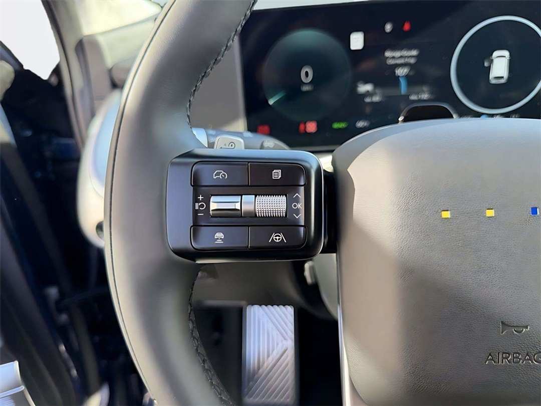 2026 Hyundai Ioniq 9 Performance Calligraphy - Image 17