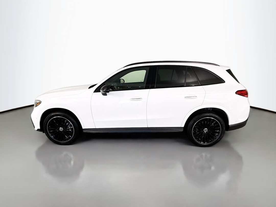 2026 Mercedes-Benz GLC GLC 300 - Image 2