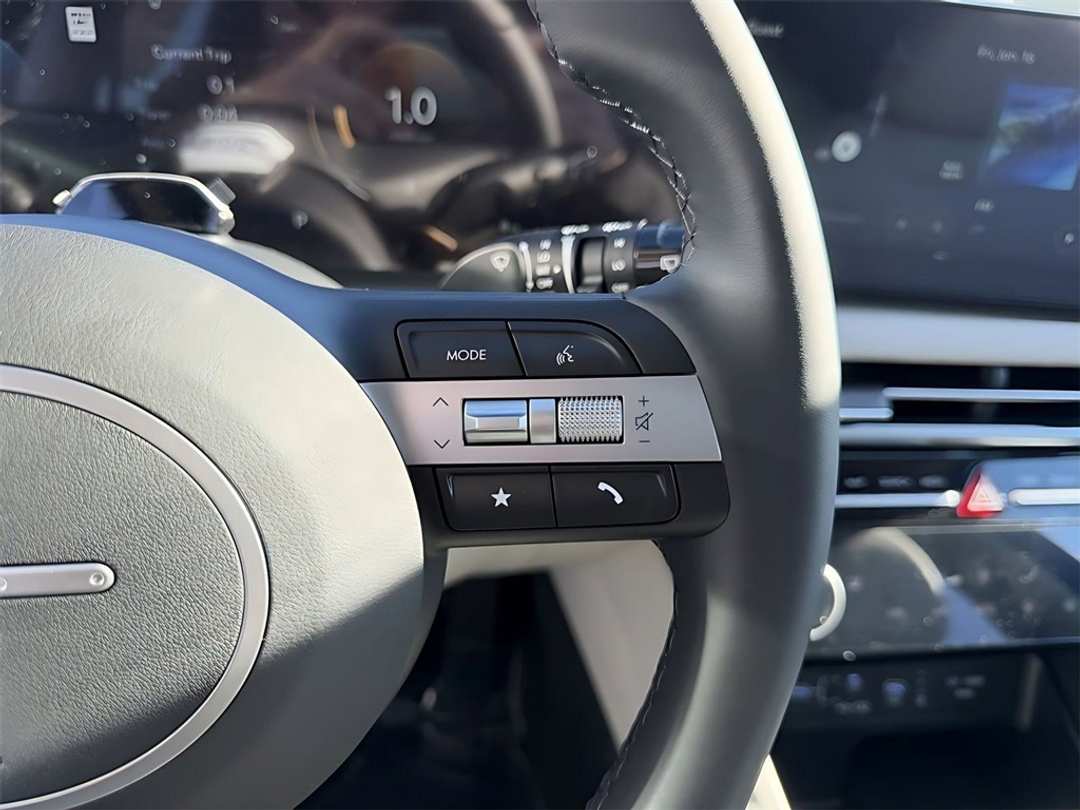 2026 Hyundai Tucson SEL Premium - Image 17