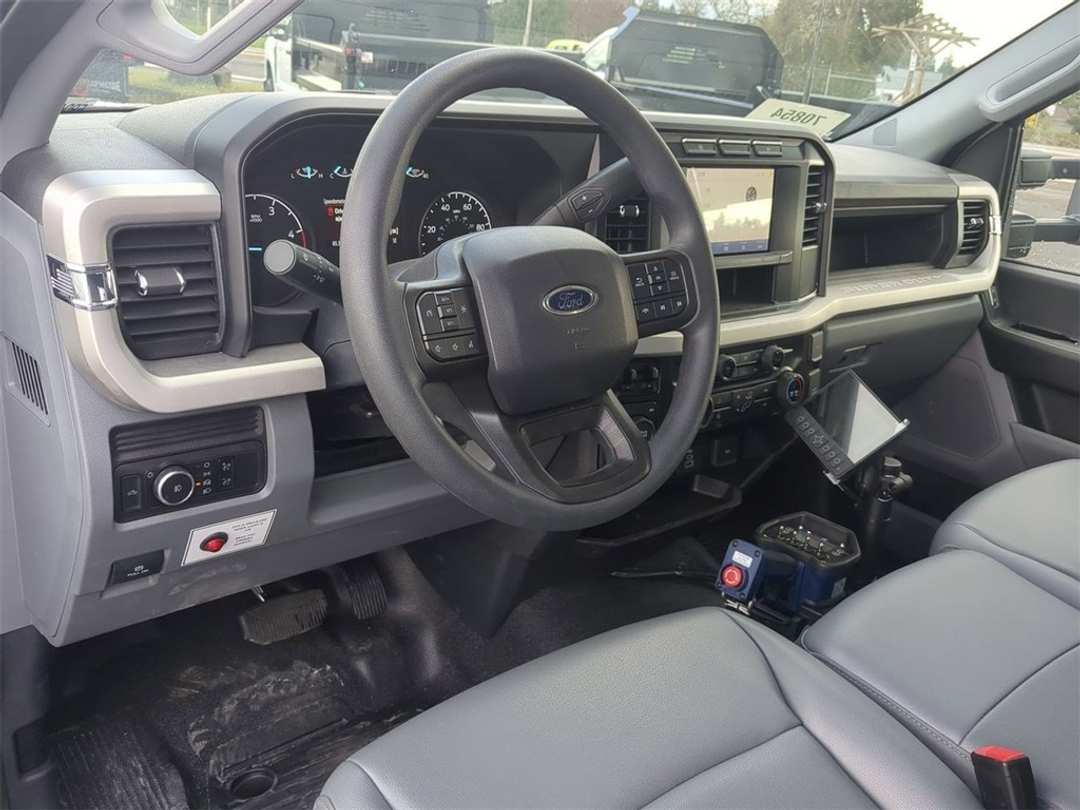 2024 Ford F-550Sd XL - Image 11